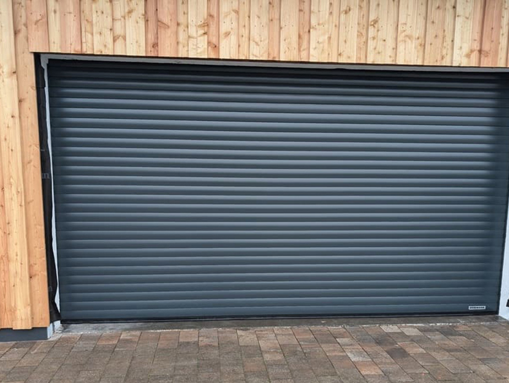 sonnenbrueder-garagentor